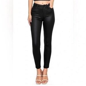 Kendall + Kylie The Kontour High Rise Coated Black
Jeans Size 7/28